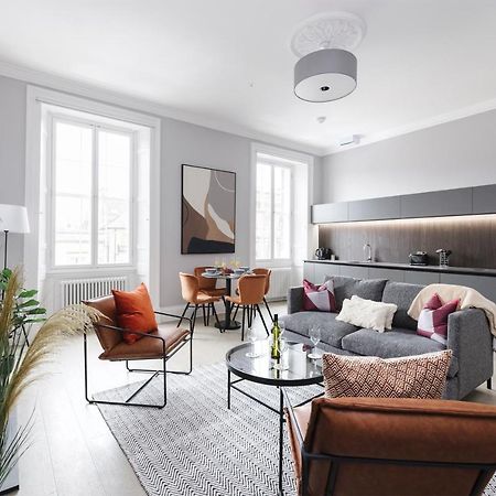 Joivy Luxurious Apt On Notable George Street Единбург Екстериор снимка