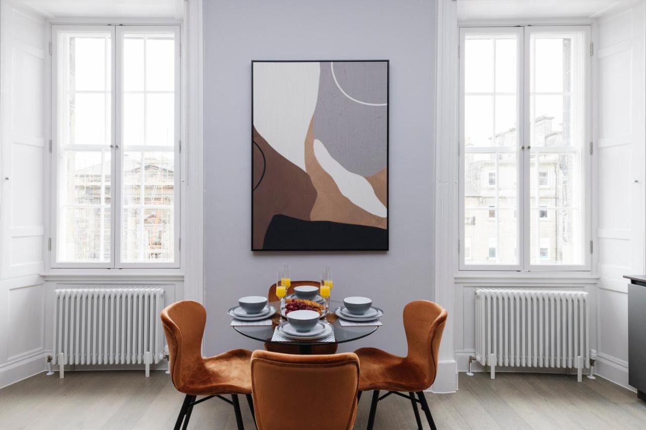 Joivy Luxurious Apt On Notable George Street Единбург Екстериор снимка