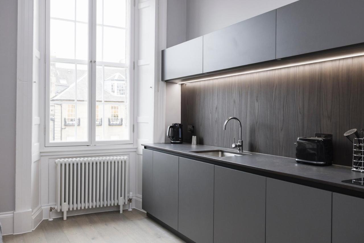 Joivy Luxurious Apt On Notable George Street Единбург Екстериор снимка