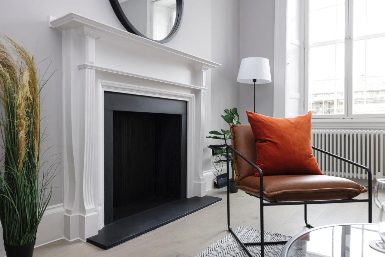 Joivy Luxurious Apt On Notable George Street Единбург Екстериор снимка
