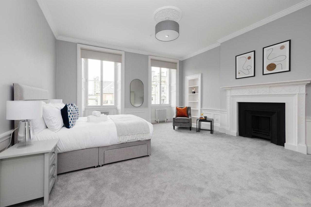 Joivy Luxurious Apt On Notable George Street Единбург Екстериор снимка
