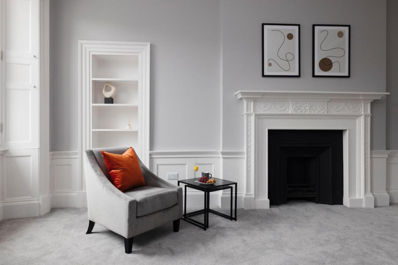 Joivy Luxurious Apt On Notable George Street Единбург Екстериор снимка
