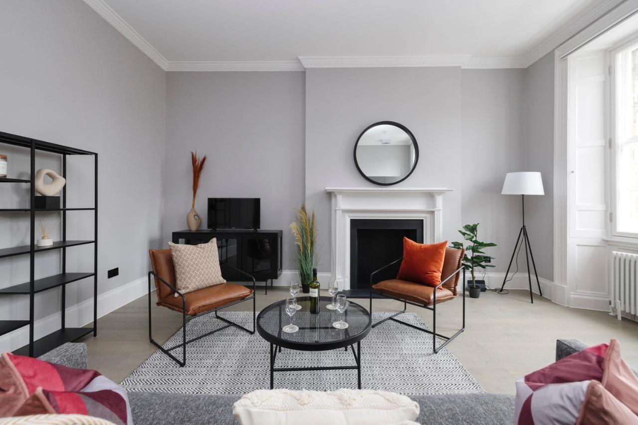 Joivy Luxurious Apt On Notable George Street Единбург Екстериор снимка