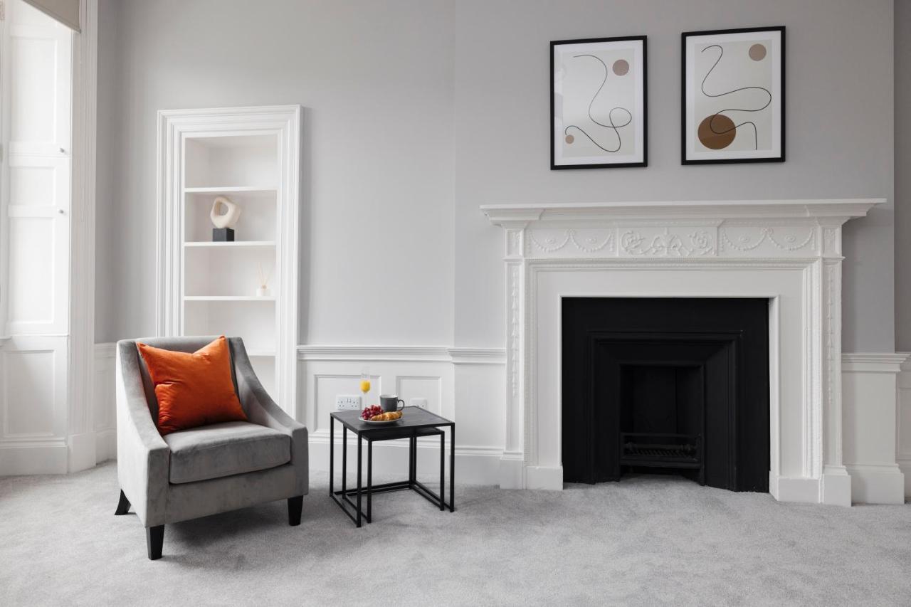 Joivy Luxurious Apt On Notable George Street Единбург Екстериор снимка