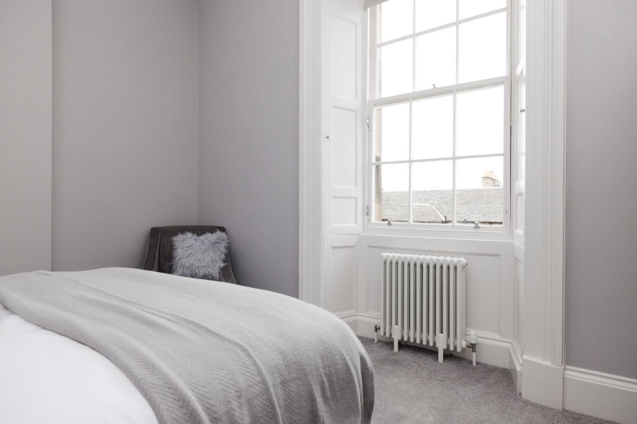 Joivy Luxurious Apt On Notable George Street Единбург Екстериор снимка