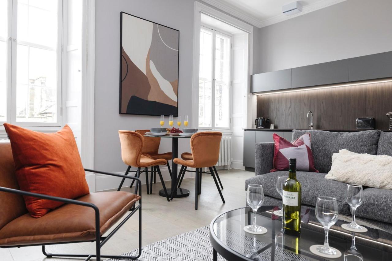 Joivy Luxurious Apt On Notable George Street Единбург Екстериор снимка
