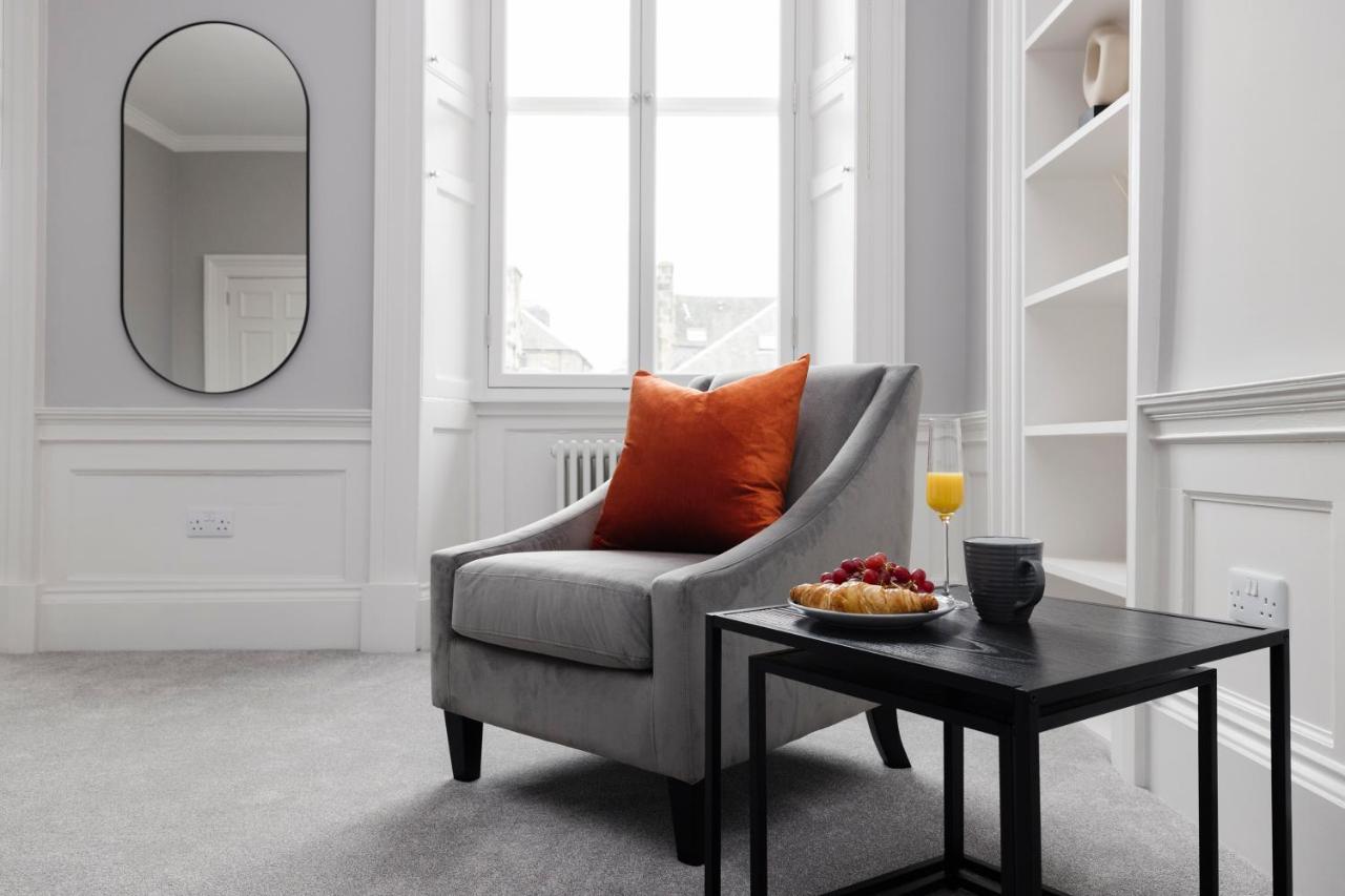 Joivy Luxurious Apt On Notable George Street Единбург Екстериор снимка